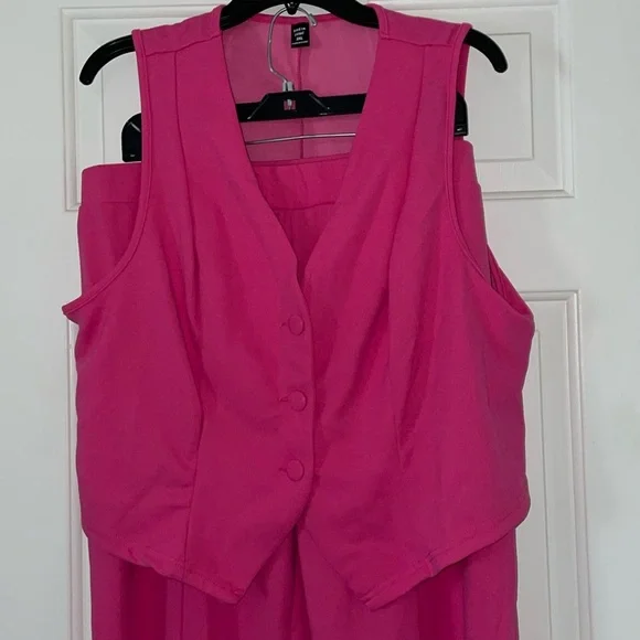 SHEIN Curve Vest & trouser 2XL - Picture 3 of 9